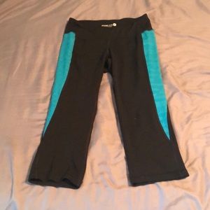 Old Navy Active Workout Crop Pants